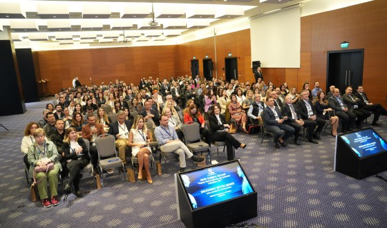 TOSB Gelişim Zirvesi 2025: “Yapay Zekâ Yerimize mi Gelecek, İşimize mi?” Sorusu Gündemdeydi