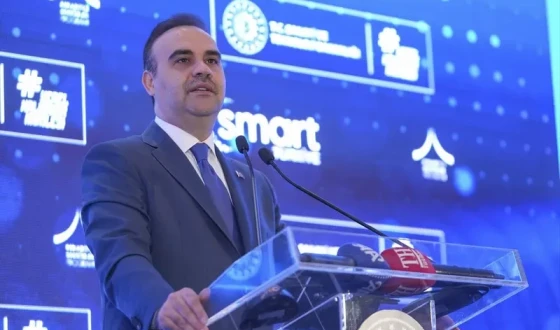 Bakan Kacır: Türkiye Stratejik Alanlarda AR-GE Platformlarıyla Güçleniyor