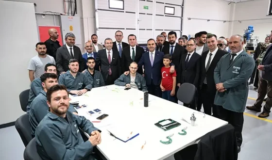 Bakan Kacır: Sanayi ve Teknoloji Kolejleri Kurulacak